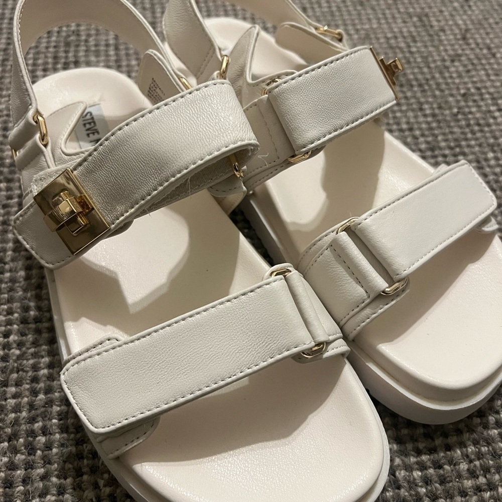 Steve Madden Mona Sandals